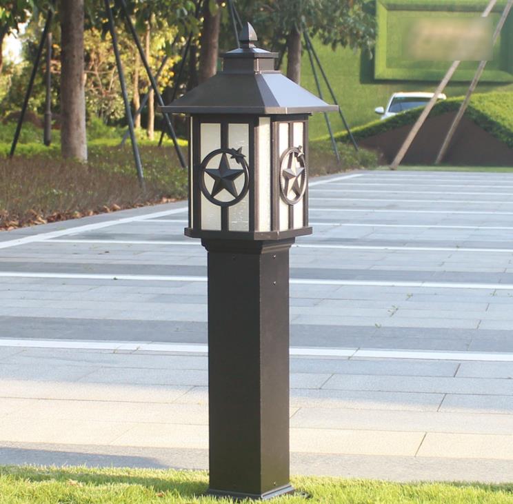 Запусціць лампу на вуліцы сучаснага жыццёвага парка сад гароднай лампу